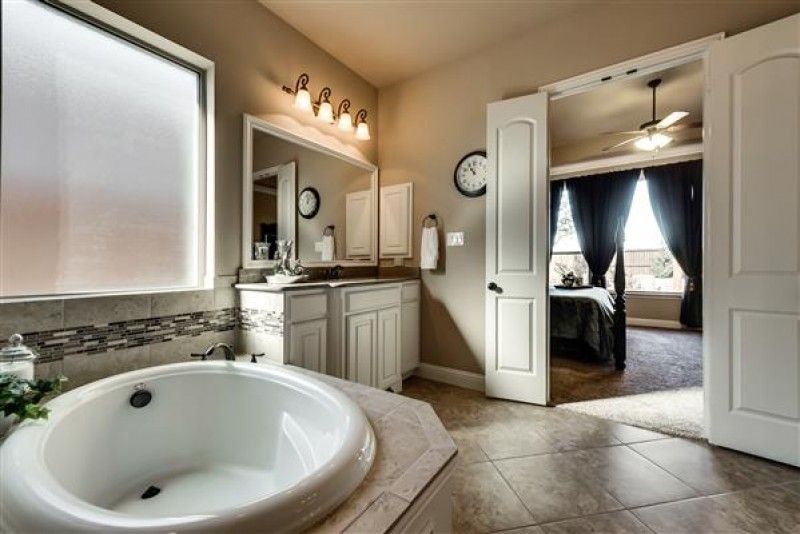    Master Bath 