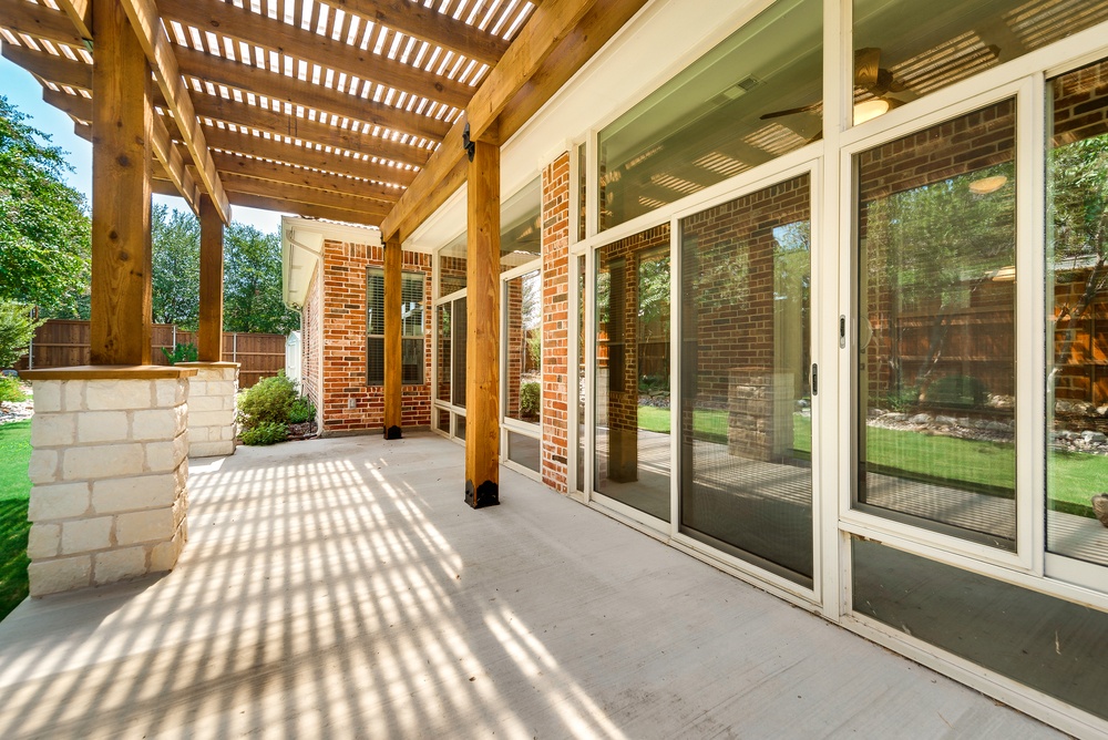    Backyard Pergola Covered Patio 