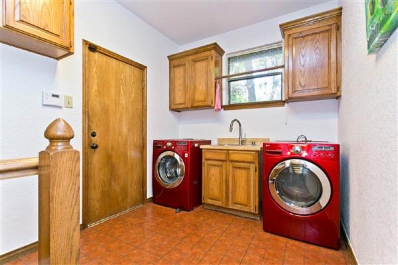    Huge Utility Room 