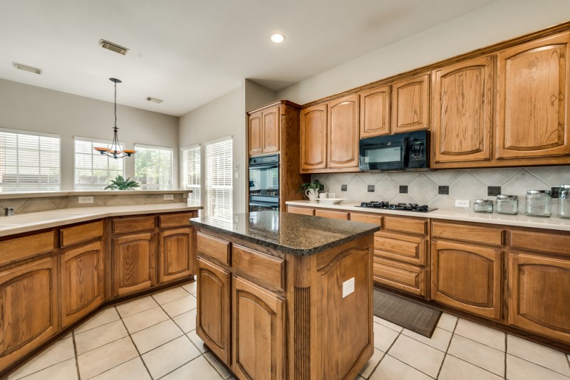    Gourmet Kitchen with Abundance of Cabinetry 