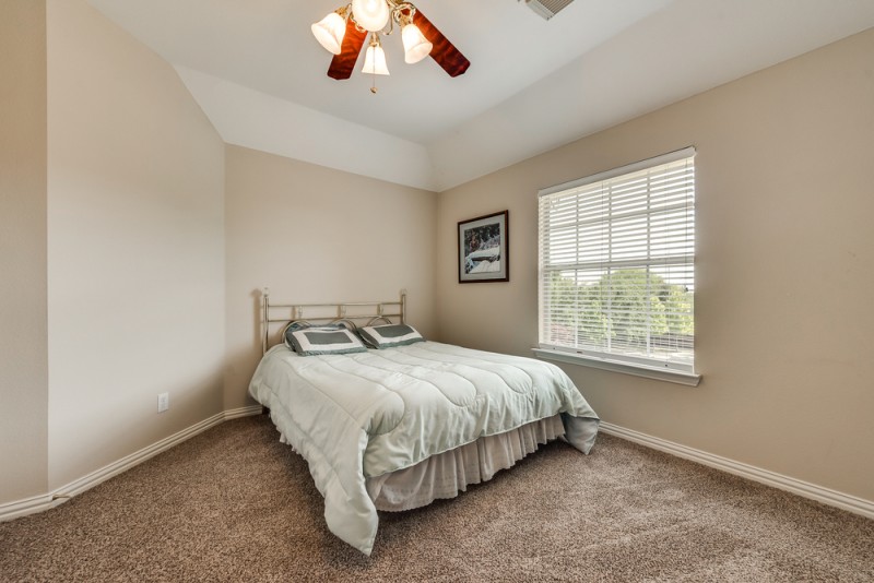    Secondary Bedroom Upstairs 