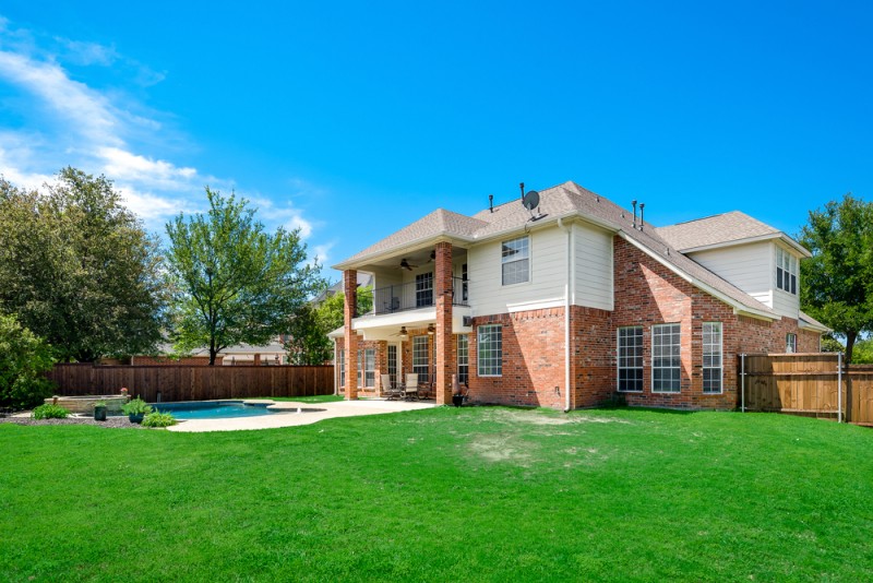    Large Grassy Backyard 