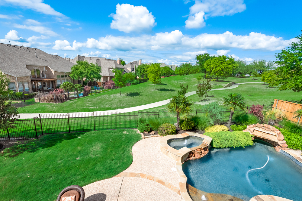    Serene Backyard 