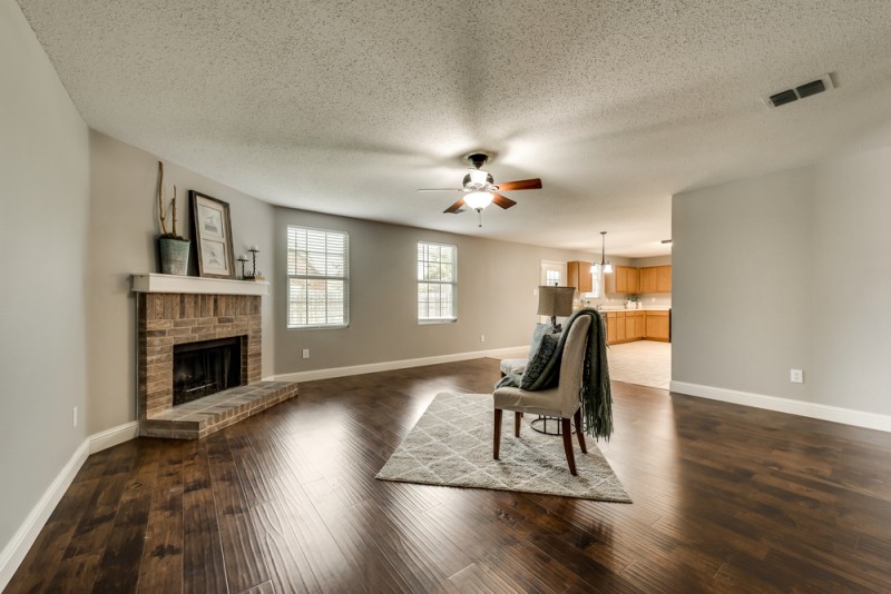    Inviting Family Room 