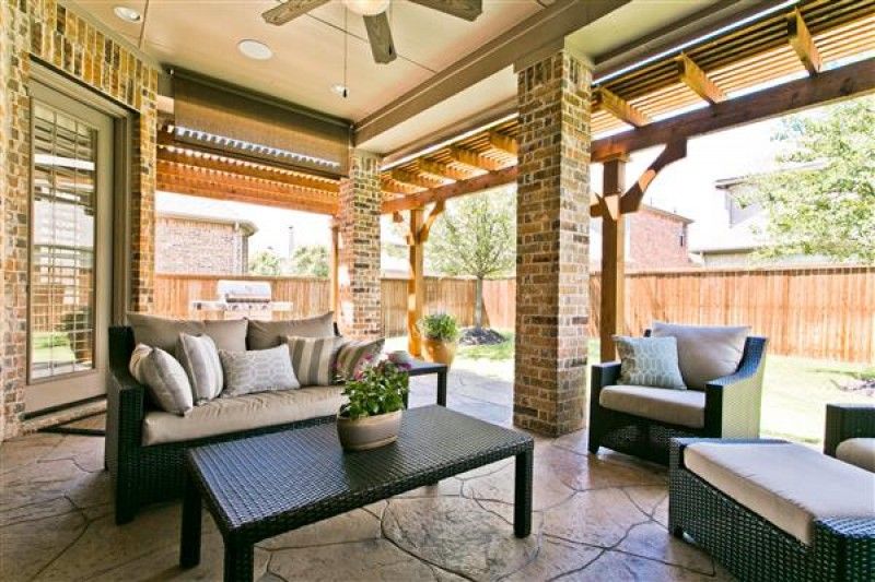    Outdoor Living Area 