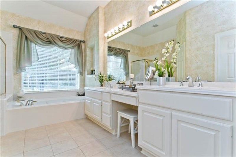    Master Bath 