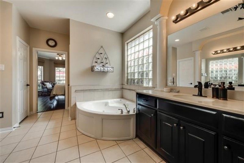    Master Bath 