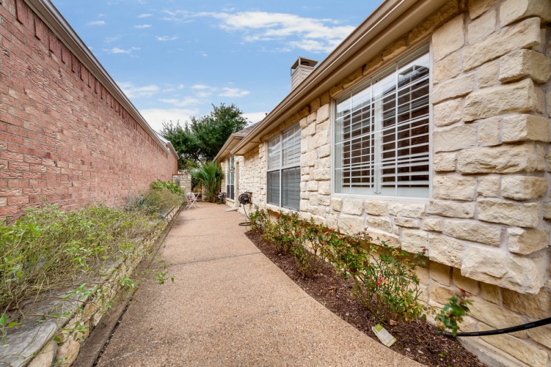    Backyard Patio 