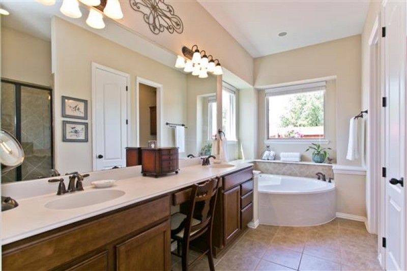    Master Bath 