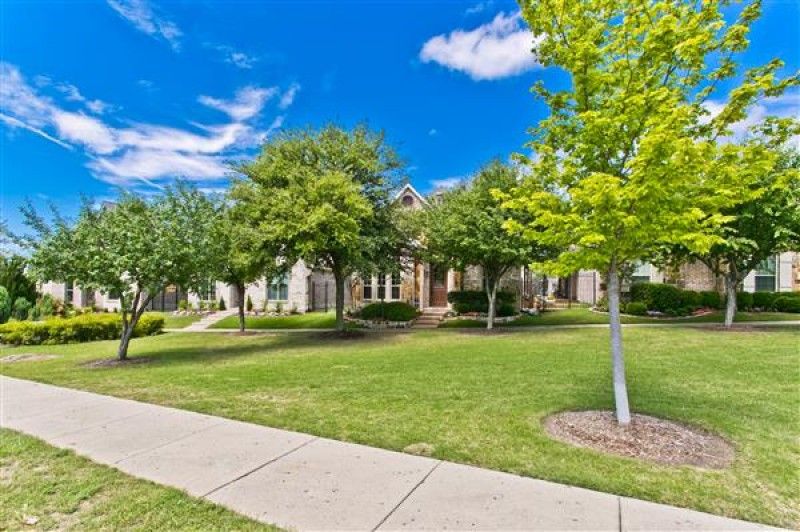    Walkway through Park to front of property 