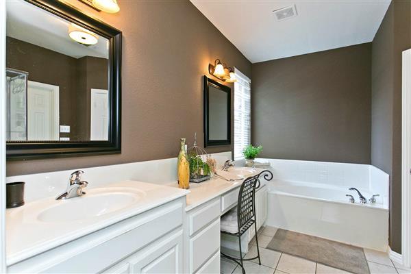    Master Bath 