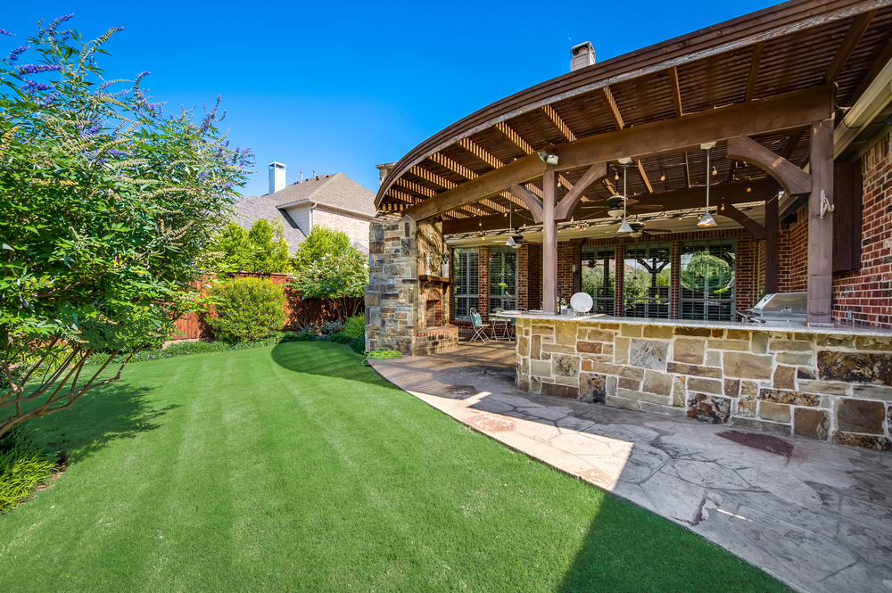    Serene Backyard Oasis 