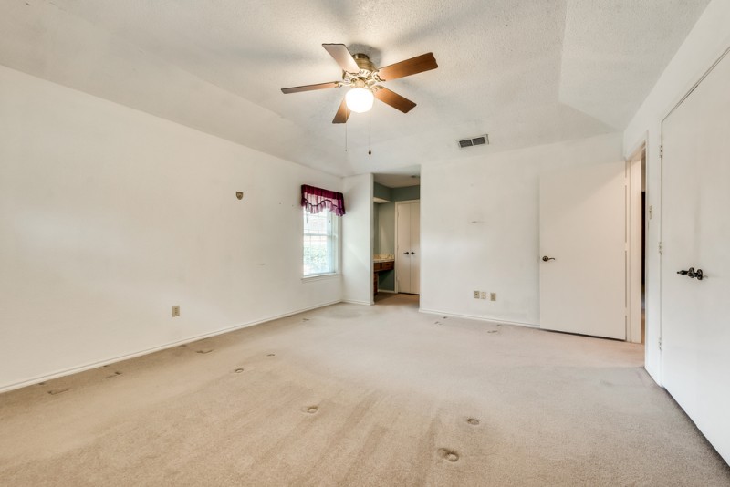    Spacious Master Bedroom with Vanity 