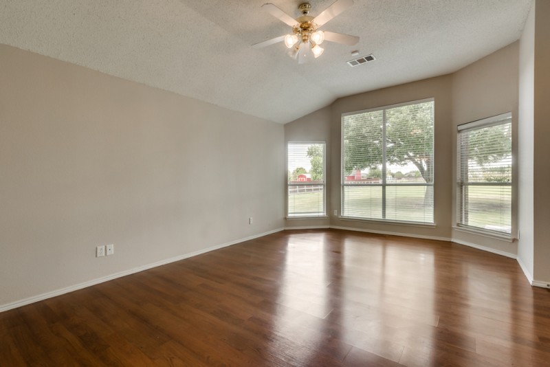    Private Master Suite with Gorgeous Views 