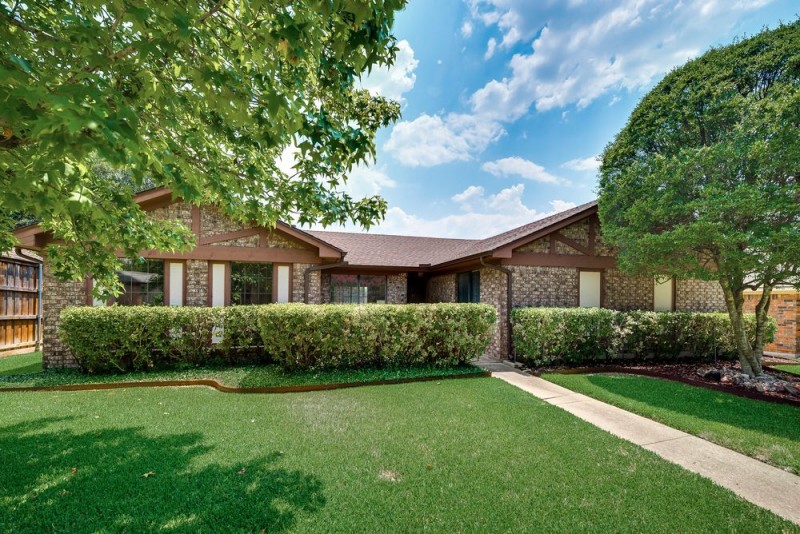 1020 Ledgemont Drive, Cross Creek East, Plano