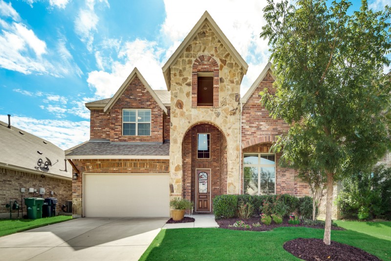 521 Mist Flower Drive. Frisco Hills. Little Elm