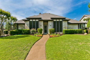 1409 Hampton Ln, Briarmeade, Plano