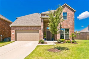 908 Hollowbrook Circle, Reserve at Westridge, McKinney