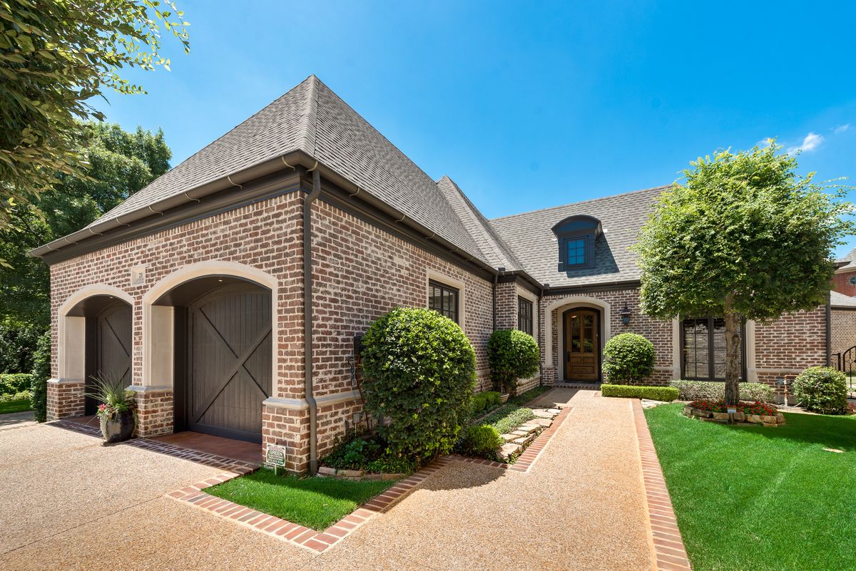   21 Kensington Court, Glen Abbey, Dallas, Tx  